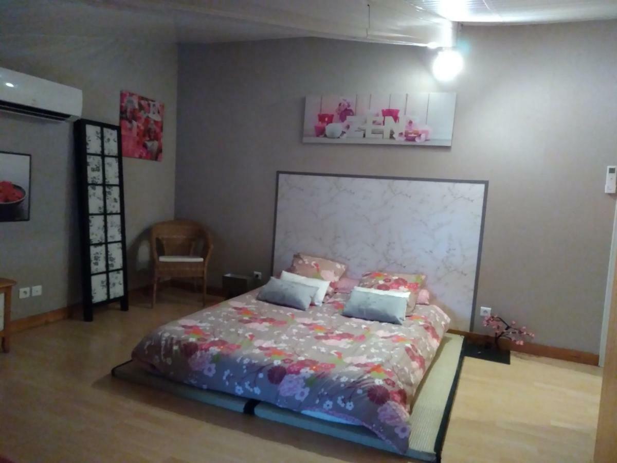 Bed and Breakfast Les Tourterelles Chabournay Экстерьер фото